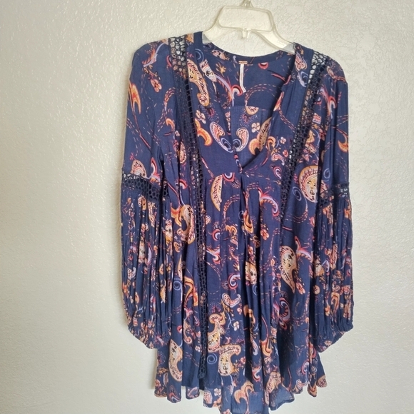 Free People Just The Two Of Us Floral Lace  Tunic Top Blue Sz Xs - Picture 3 of 8